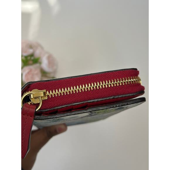 Gucci GG Blooms Supreme zip-around wallet in blue and red leather - Picture 6 of 12